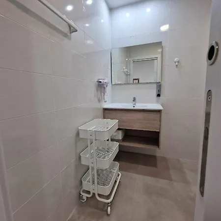 Apartment Moderno 4 En Calle Marmoles Málaga